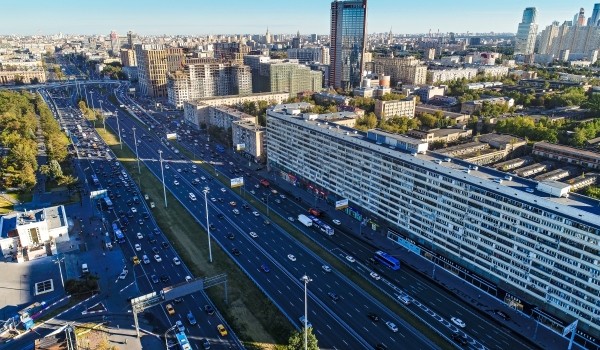 Дорожно-ремонтные работы на Ленинградском проспекте планируют завершить до конца следующей недели
