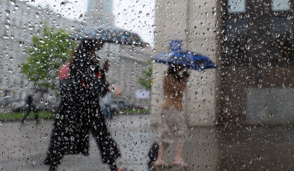 В Москве в ближайшие часы ожидается дождь и гроза