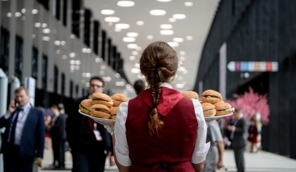 На «Бургерфесте» 27 июля будут готовить более тысячи бургеров в час