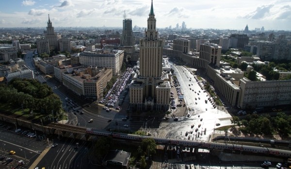 Движение на двух участках в районе Комсомольской площади ограничено по 20 сентября из-за ремонта