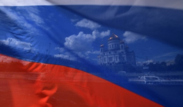 Митинг-концерт к 350-летию флага России пройдет на Сахарова 24 августа