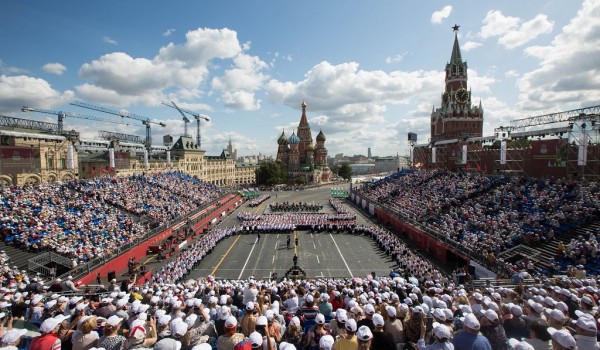 День «Московского долголетия» на фестивале «Спасская башня»