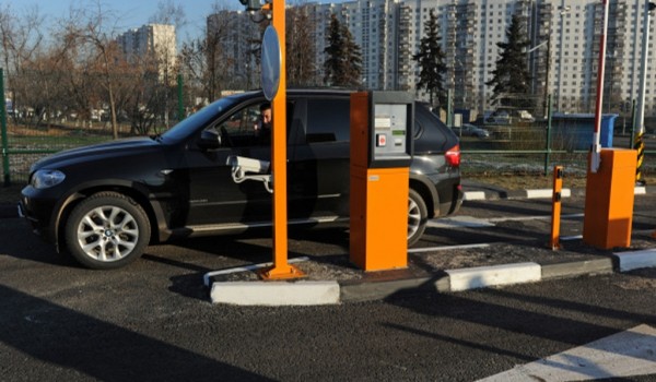 Нелегальная автостоянка ликвидирована на юго-западе Москвы