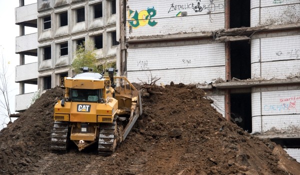 В ТиНАО демонтировали шиномонтаж  и торговый объект