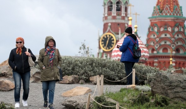 Облачная погода, небольшие  дожди и до 16 градусов тепла ожидается в столице 17 октября