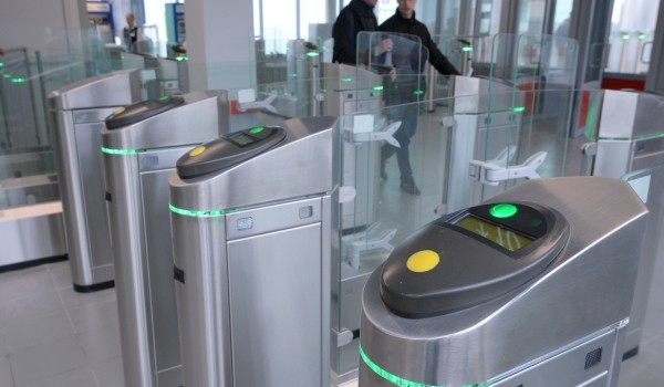 Турникеты на 26 станциях московского метрополитена оснастят системой видеофиксации