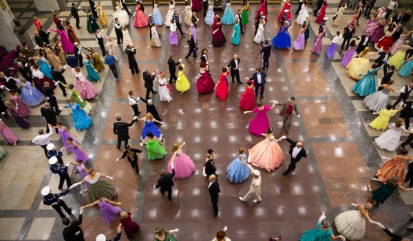 Более 200 любителей исторических танцев соберутся в Музее Победы