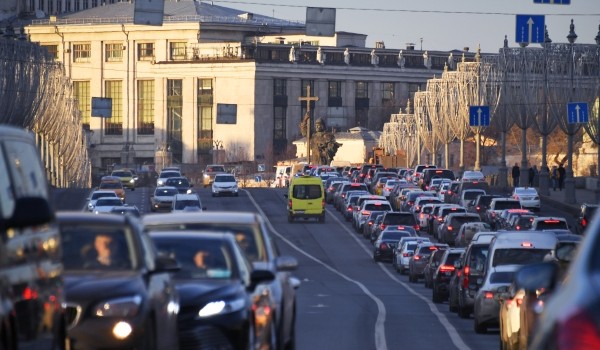 Движение по ряду улиц в центре, на юге и юго-востоке Москвы перекроют 9 и 10 февраля из-за киносъемок
