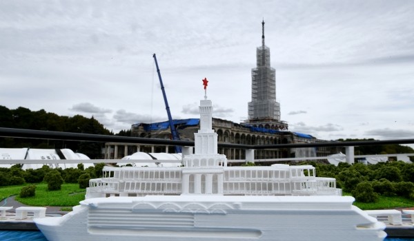 Звезду с серпом и молотом установят на шпиль Северного речного вокзала после реставрации весной
