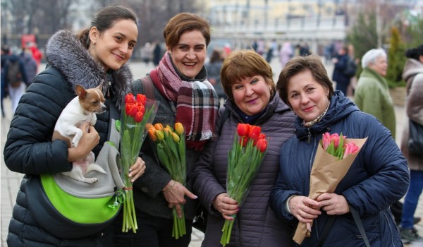 Москвички на улицах 8 марта