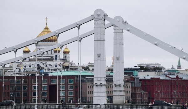 «Желтый» уровень опасности в Москве продлен до 11:00 пятницы из-за порывистого ветра
