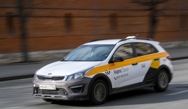 Департамент транспорта пригласил оставшихся без работы таксистов трудоустроиться в Мосгортранс