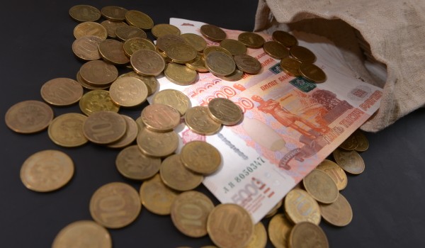 Сотрудники Сбербанка с 8 апреля  доставили московским пенсионерам  домой более 75 млн рублей