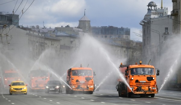 Петр Бирюков: Масштабная дезинфекция дорог и общественных пространств пройдет в Москве 16 мая