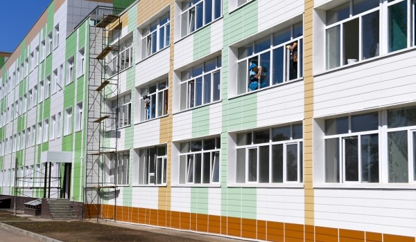 120 школ и детских садов на 54 тыс. мест построят в Москве за три года