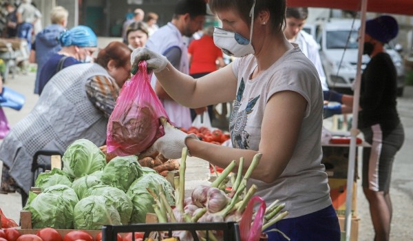 Горячая линия по вопросам качества и безопасности овощей и фруктов заработала в Москве