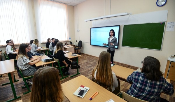 Депутат МГД Маргарита Русецкая: Около 500 тыс. школьников Москвы нуждаются в особом подходе