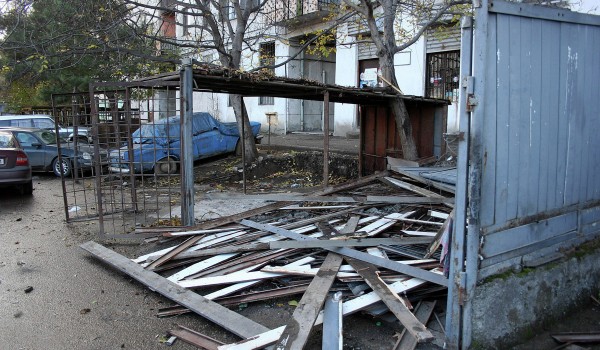 В Бутырском районе столицы демонтировали более 30 незаконно возведенных гаражей