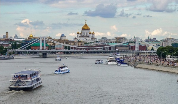 Крымский мост в Москве