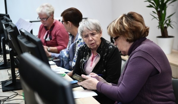 Быть полезным обществу на пенсии: как столичная НКО помогает москвичам старшего возраста раскрыть свой потенциал