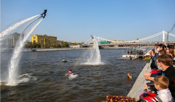 Флайборд-шоу на Московском мотофестивале