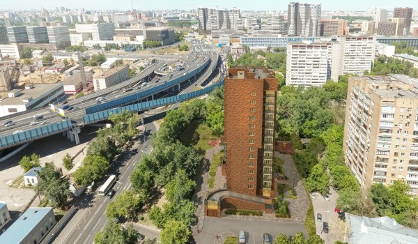 В 2020 году по программе реновации в новые квартиры в ТиНАО переехали более 260 семей