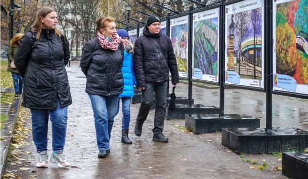 На Никитском бульваре открылась фотовыставка лауреатов конкурса «Московская реставрация-2019»