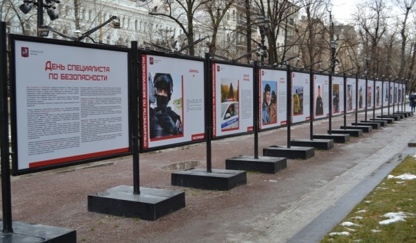 Деятельность подразделений Росгвардии представлена на московской фотовыставке