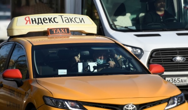 Доля «Яндекса» в структуре суточных поездок на такси увеличилась до 70,8% с июля