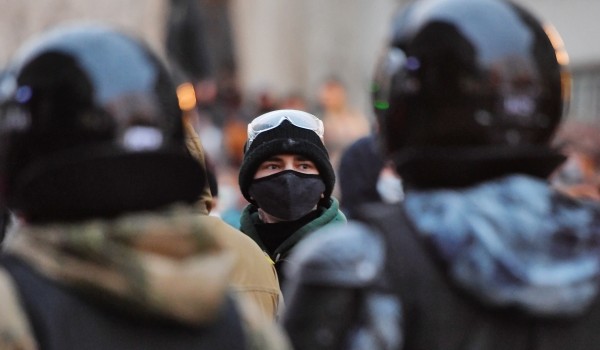 В ходе незаконной акции в Москве пострадали три сотрудника Росгвардии
