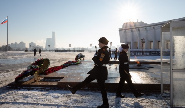 У стен Музея Победы прошла первая в 2021 году вахта Почетного караула