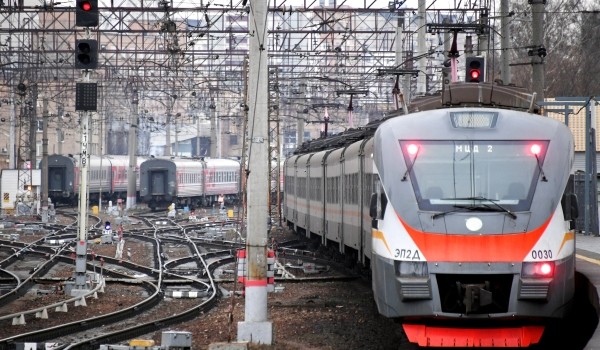 Между Москвой и Мурманском запустят дополнительные поезда в преддверии 8 марта