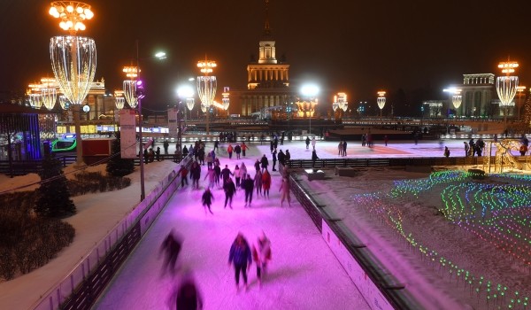 Более 280 тыс. человек посетили каток на ВДНХ за зиму
