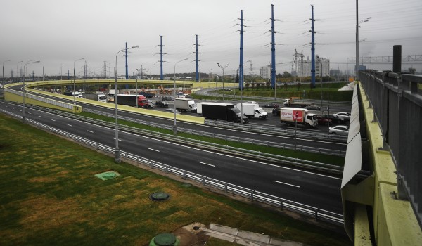 Съезд с Киевского шоссе на внутреннюю сторону МКАД перекроют с 18 по 25 мая из-за дорожных работ