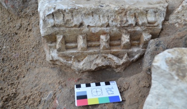 Столичные археологи начали раскопки перед проведением реставрации памятника Минину и Пожарскому