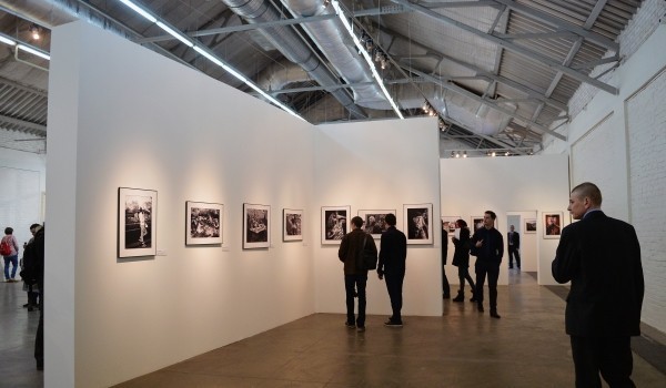 Галерея Классической Фотографии приглашает на кураторскую экскурсию по выставке «ФотоТоп»