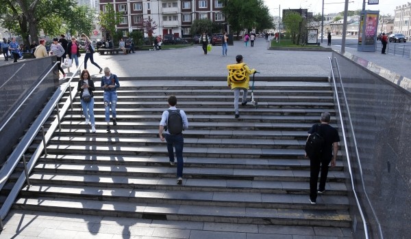 Сельскохозяйственную улицу на северо-востоке Москвы реконструируют