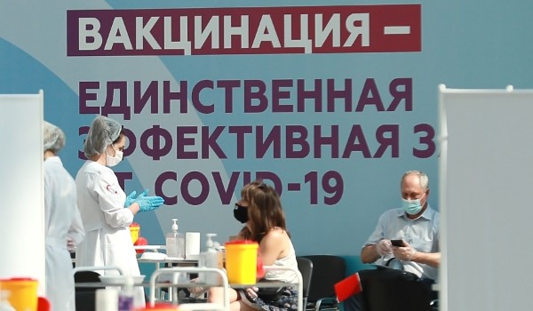 В Москве более 60% состоящих на надомном обслуживании жителей провакцинированы от COVID-19