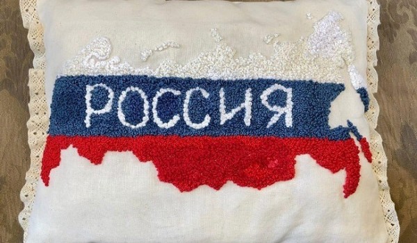 Музей Победы запустил онлайн-флешмоб «Цвета российского флага»