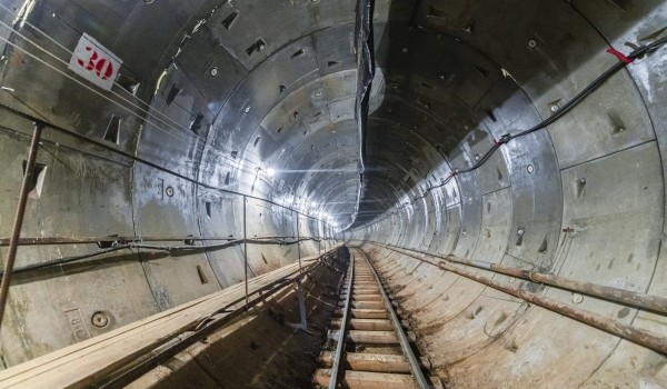 Отделочные работы стартовали в тоннеле под Киевским шоссе