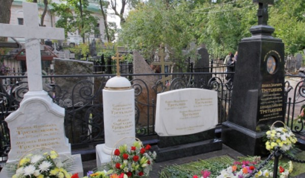 На Новодевичьем кладбище отреставрируют памятник Ивану Лажечникову