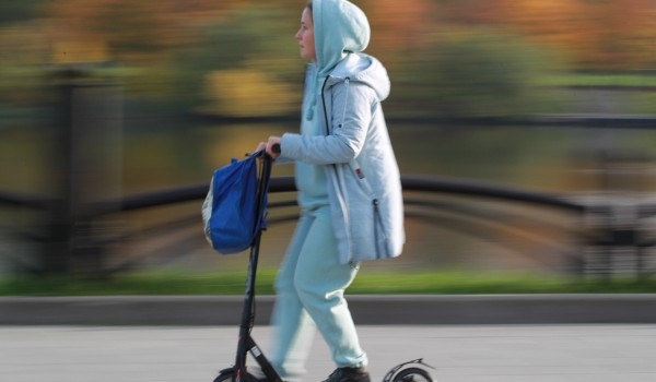 Депутат Мосгордумы: Обсуждение изменений ПДД в части скорости езды на самокатах нужно продолжить