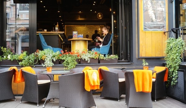 Летних кафе в Москве в городской схеме размещения за пять лет стало на 72 процента больше