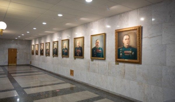 Около 30 портретов героев войны представили в Музее Победы