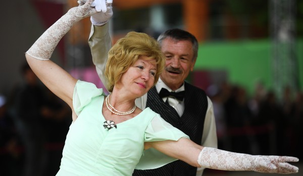 Столичные парки отметят День пожилых людей