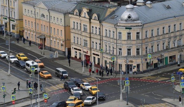 В Большом Черкасском переулке изменится направление движения