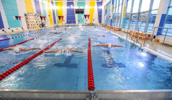 Фитнес-клуб с бассейном ввели в эксплуатацию в ТиНАО