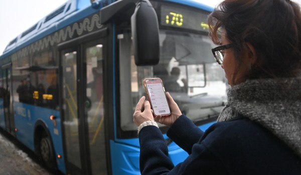 Пассажирам стало проще видеть номер маршрута на 1,4 тыс. новых экранах автобусов и электробусов