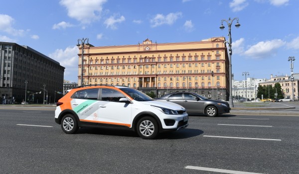 Число ДТП с машинами каршеринга в Москве снизилось с начала года на 21% - до 38