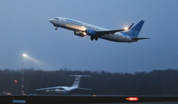 В аэропортах Москвы задержано и отменено порядка 70 рейсов